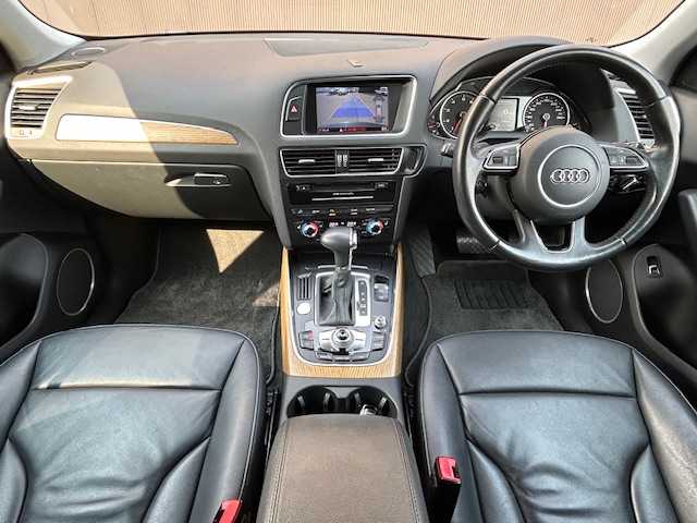 アウディ Ｑ５ 2．0 TFSI クワトロ 道東・釧路十勝 2014(平26)年 11万km 黒 4WD/純正HDDナビ（CD/Bluetooth/フルセグTV）/バックカメラ/ETC/ドライブレコーダー/クルーズコントロール/パーキングセンサー/レザーシート/シートヒーター/メモリ機能付パワーシート/パワーバックドア/LEDライト/純正13インチアルミホイール/スペアキー/説明書