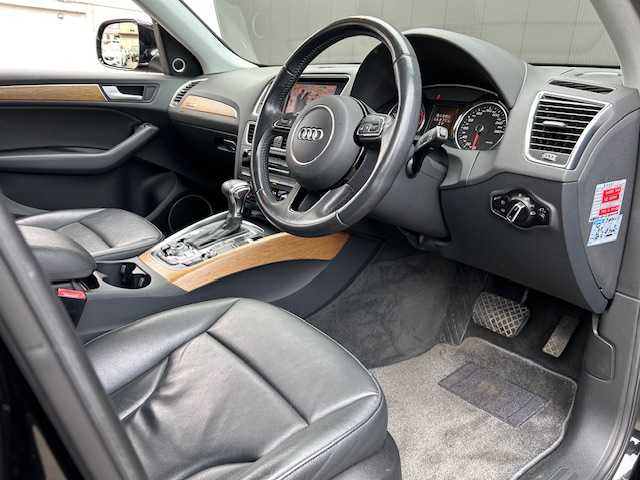 アウディ Ｑ５ 2．0 TFSI クワトロ 道東・釧路十勝 2014(平26)年 11万km 黒 4WD/純正HDDナビ（CD/Bluetooth/フルセグTV）/バックカメラ/ETC/ドライブレコーダー/クルーズコントロール/パーキングセンサー/レザーシート/シートヒーター/メモリ機能付パワーシート/パワーバックドア/LEDライト/純正13インチアルミホイール/スペアキー/説明書