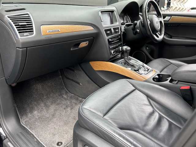 アウディ Ｑ５ 2．0 TFSI クワトロ 道東・釧路十勝 2014(平26)年 11万km 黒 4WD/純正HDDナビ（CD/Bluetooth/フルセグTV）/バックカメラ/ETC/ドライブレコーダー/クルーズコントロール/パーキングセンサー/レザーシート/シートヒーター/メモリ機能付パワーシート/パワーバックドア/LEDライト/純正13インチアルミホイール/スペアキー/説明書