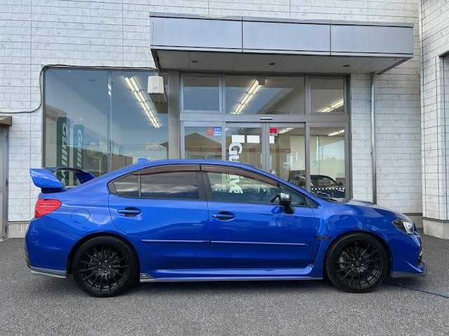 スバル ＷＲＸ Ｓ４ 2．0GT‐S アイサイト 埼玉県 2015(平27)年 7.6万km WRブルーパール 純正ナビ（CD/DVD/SD/USB/フルセグTV)/バックカメラ/前方ドライブレコーダー/ETC/レーダークルーズコントロール/パドルシフト/STIフルエアロ/STIアルミホイール/STIフロアマット/STIステアリング/アイサイト/車線逸脱機能/衝突軽減システム/ダウンヒルアシストコントロール/横滑り防止装置/電動パーキングブレーキ/ルームミラー型レーダー探知/ISOFIX/ステアリングスイッチ/オートライト/スペアキー×１/保証書/取扱説明書