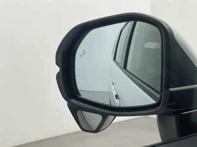 ホンダ ステップワゴン eHEV エアー EX 大分県 2025(令7)年 0.1千km プラチナホワイトパール 純正ナビ/FM/AM/フルセグＴＶ/applecarplay/androidauto/オットマン/フリップダウンモニター/バックカメラ/シートヒーター（D/N）/パワーバックドア/電子パーキング/オートホールド/ホンダセンシング/・衝突軽減ブレーキ/・先行発進お知らせ機能/・コーナーセンサー/・BSM/・後方支援/オートハイビーム/パドルシフト