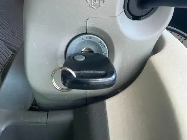 日産 モコ S 埼玉県 2010(平22)年 4.3万km エアブルーメタリック 新車時保証書/取扱説明書/純正ラジオ付CDプレーヤー/　（CD/ラジオ）/ヘッドランプレベライザー/タイヤサイズ　　155/65/R13