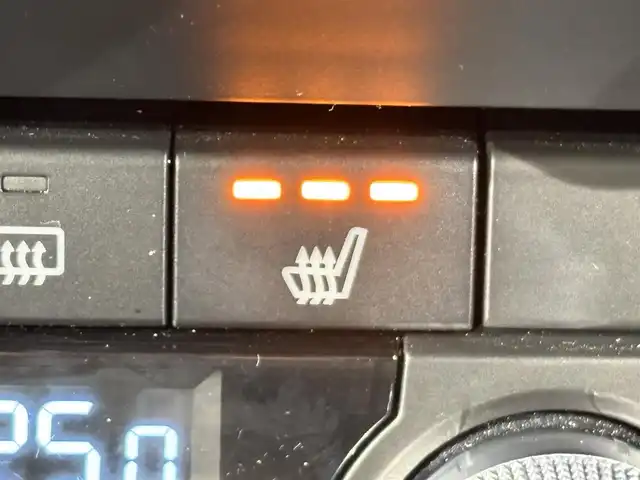 マツダ ＣＸ－８ XD Lパッケージ 愛知県 2019(平31)年 2.5万km マシーングレープレミアムM 純正１０．２５インチナビ　/（Bluetooth/FM/AM/フルセグTV/SD/AppleCarPlay/AndroidAuto/AYX/CD・DVD再生）/BOSEサウンド/３６０°ビューモニター　/衝突軽減ブレーキ　/レーダークルーズコントロール　/ＣＤ／ＤＶＤ再生　/シートヒーター　/電動バックドア　/ドライブレコーダー　/ＬＥＤヘッドライト/LEDフォグランプ/ETC/前席パワーシート（D席メモリー機能付）/ステアリングヒーター/ブラインドスポットモニター/クリアランスソナー/ヘッドアップディスプレイ/レーンキープアシスト/純正フロアマット/純正19インチAW/後席サンシェード/ISOFIX