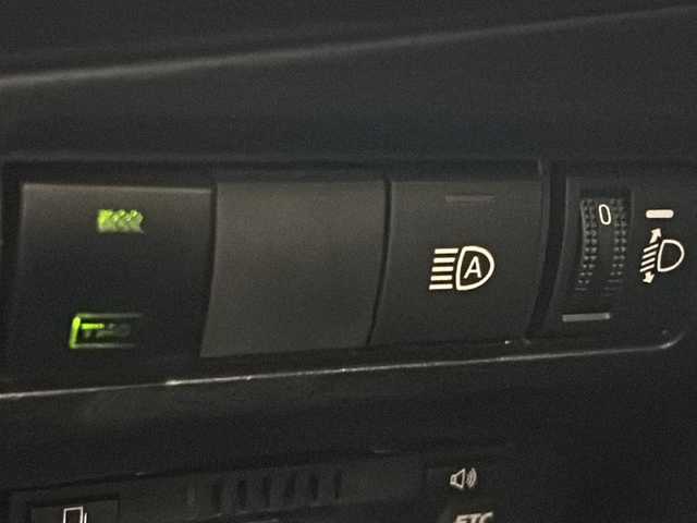 トヨタ カローラ クロス ハイブリッド Z 宮城県 2022(令4)年 5.2万km アティチュードブラックマイカ 純正ディスプレイオーディオナビ/・BT接続/AM/FM/純正18インチホイール/フルセグTV/トヨタセーフティセンス/・衝突被害軽減ブレーキ/・プリクラッシュセーフティ/・レーダークルーズコントロール/・ドライバー異常時対応システム/LEDヘッドライト/・フォグランプ/・レベライザー/・オートハイビーム/DN席シートヒーター/パワーシート/パワーバックドア/電動格納ミラー