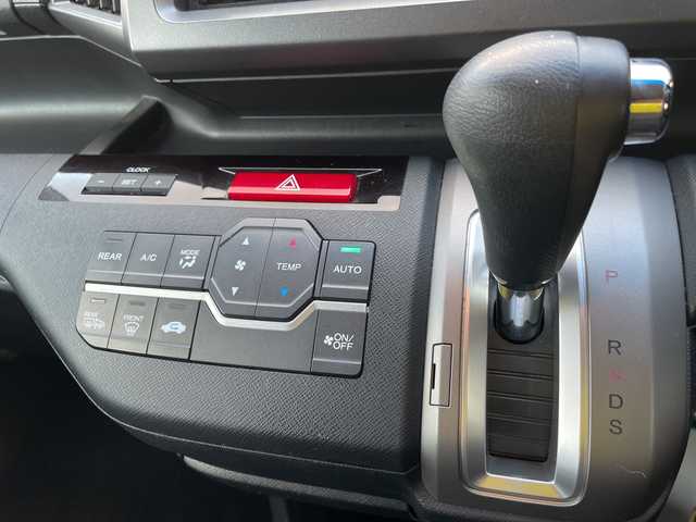 ホンダ ステップワゴン スパーダ Z 石川県 2011(平23)年 13.2万km パール ４WD/社外メモリーナビ/フルセグTV/バックカメラ/両側パワースライドドア/スマートキー/純正アルミホイール/電動ミラー/ETC