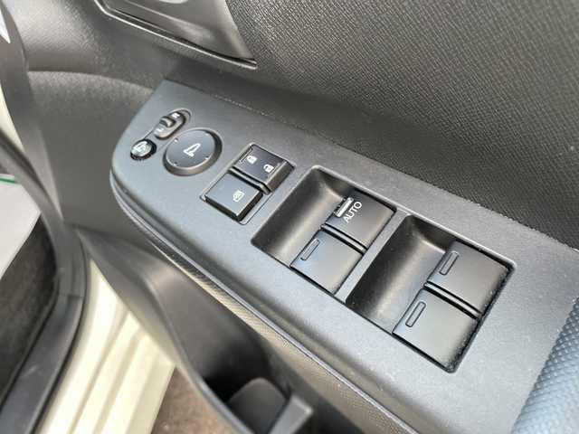 ホンダ ステップワゴン スパーダ Z 石川県 2011(平23)年 13.2万km パール ４WD/社外メモリーナビ/フルセグTV/バックカメラ/両側パワースライドドア/スマートキー/純正アルミホイール/電動ミラー/ETC