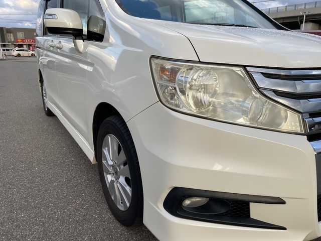 ホンダ ステップワゴン スパーダ Z 石川県 2011(平23)年 13.2万km パール ４WD/社外メモリーナビ/フルセグTV/バックカメラ/両側パワースライドドア/スマートキー/純正アルミホイール/電動ミラー/ETC