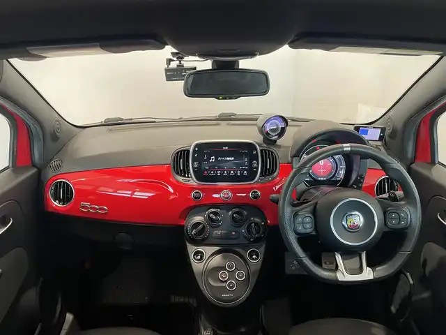 アバルト ５９５ 愛知県 2018(平30)年 2.2万km 赤 純正ディスプレイオーディオ　/Ｂｌｕｅｔｏｏｔｈ　/バックカメラ　/ＡｐｐｌｅＣａｒＰｌａｙ　/社外レーダー　/ドライブレコーダー　/ＥＴＣ　/フォグライト　/純正アルミホイール　/コーナーセンサー