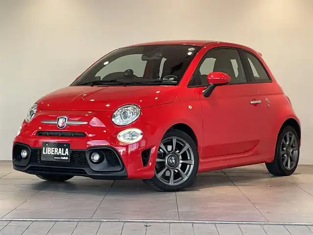 アバルト ５９５ 愛知県 2018(平30)年 2.2万km 赤 純正ディスプレイオーディオ　/Ｂｌｕｅｔｏｏｔｈ　/バックカメラ　/ＡｐｐｌｅＣａｒＰｌａｙ　/社外レーダー　/ドライブレコーダー　/ＥＴＣ　/フォグライト　/純正アルミホイール　/コーナーセンサー