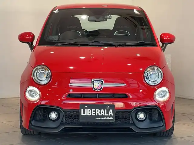 アバルト ５９５ 愛知県 2018(平30)年 2.2万km 赤 純正ディスプレイオーディオ　/Ｂｌｕｅｔｏｏｔｈ　/バックカメラ　/ＡｐｐｌｅＣａｒＰｌａｙ　/社外レーダー　/ドライブレコーダー　/ＥＴＣ　/フォグライト　/純正アルミホイール　/コーナーセンサー