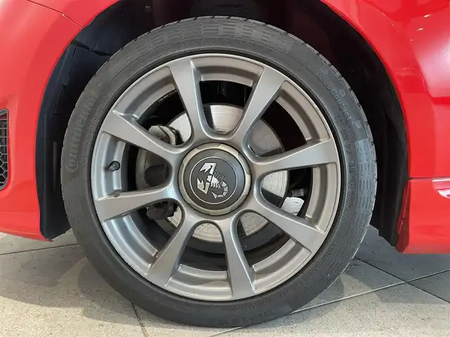 アバルト ５９５ 愛知県 2018(平30)年 2.2万km 赤 純正ディスプレイオーディオ　/Ｂｌｕｅｔｏｏｔｈ　/バックカメラ　/ＡｐｐｌｅＣａｒＰｌａｙ　/社外レーダー　/ドライブレコーダー　/ＥＴＣ　/フォグライト　/純正アルミホイール　/コーナーセンサー