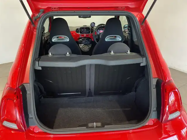 アバルト ５９５ 愛知県 2018(平30)年 2.2万km 赤 純正ディスプレイオーディオ　/Ｂｌｕｅｔｏｏｔｈ　/バックカメラ　/ＡｐｐｌｅＣａｒＰｌａｙ　/社外レーダー　/ドライブレコーダー　/ＥＴＣ　/フォグライト　/純正アルミホイール　/コーナーセンサー