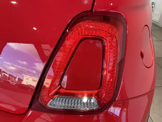 アバルト ５９５ 愛知県 2018(平30)年 2.2万km 赤 純正ディスプレイオーディオ　/Ｂｌｕｅｔｏｏｔｈ　/バックカメラ　/ＡｐｐｌｅＣａｒＰｌａｙ　/社外レーダー　/ドライブレコーダー　/ＥＴＣ　/フォグライト　/純正アルミホイール　/コーナーセンサー