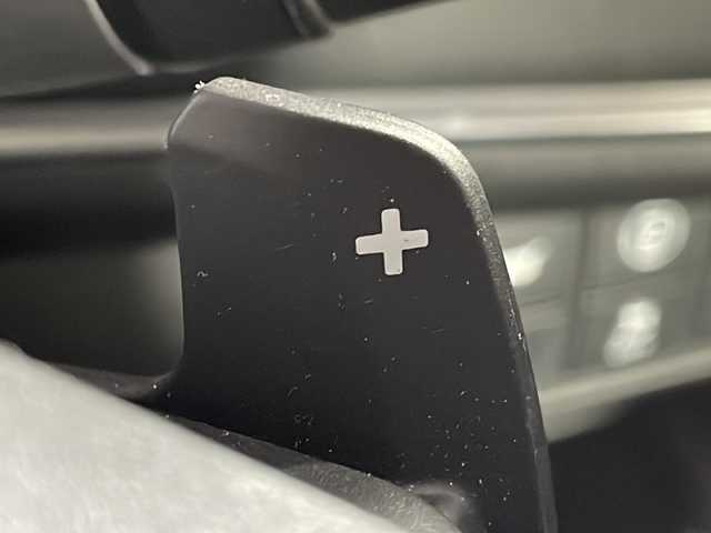 ホンダ ヴェゼル ハイブリッド e:HEV Z 広島県 2021(令3)年 5.5万km クリスタルブラックパール 純正９型ナビ/バックカメラ/シートヒーター/ブラインドスポットモニター/ＥＴＣ/レーダークルーズコントロール/フルセグ/ステアリングヒーター/オートマチックハイビーム/ワイヤレス充電/電動リアゲート/エアバッグ(運転席/助手席/サイド/カーテン)/純正18インチアルミホイール(225/50/R18)