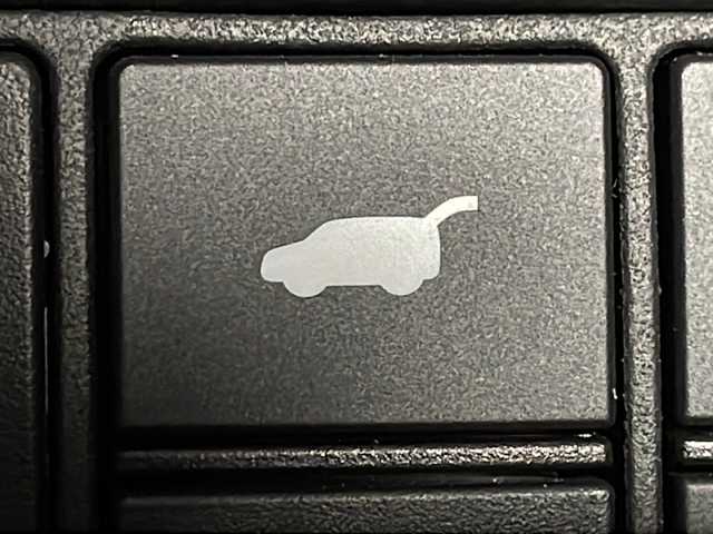 ホンダ ヴェゼル ハイブリッド e:HEV Z 広島県 2021(令3)年 5.5万km クリスタルブラックパール 純正９型ナビ/バックカメラ/シートヒーター/ブラインドスポットモニター/ＥＴＣ/レーダークルーズコントロール/フルセグ/ステアリングヒーター/オートマチックハイビーム/ワイヤレス充電/電動リアゲート/エアバッグ(運転席/助手席/サイド/カーテン)/純正18インチアルミホイール(225/50/R18)