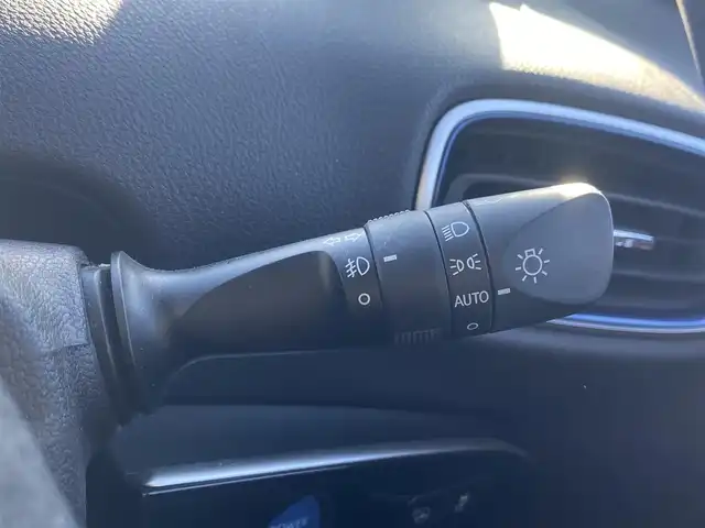 トヨタ プリウス A ツーリングセレクション 福岡県 2018(平30)年 4.6万km ホワイトパールクリスタルシャイン ワンオーナー/アダプティブクルーズコントロール/レーンキープアシスト/社外メモリナビ/Bluetooth/フルセグTV/バックカメラ/LEDヘッドライト/オートライト/オートハイビーム/黒革シート/前席シートヒーター/純正17インチアルミホイール/ETC/取扱説明書/保証書/スペアキー×1