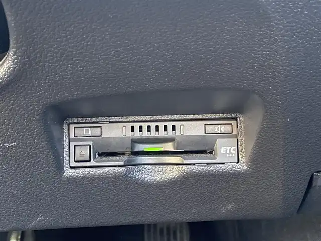 トヨタ プリウス A ツーリングセレクション 福岡県 2018(平30)年 4.6万km ホワイトパールクリスタルシャイン ワンオーナー/アダプティブクルーズコントロール/レーンキープアシスト/社外メモリナビ/Bluetooth/フルセグTV/バックカメラ/LEDヘッドライト/オートライト/オートハイビーム/黒革シート/前席シートヒーター/純正17インチアルミホイール/ETC/取扱説明書/保証書/スペアキー×1