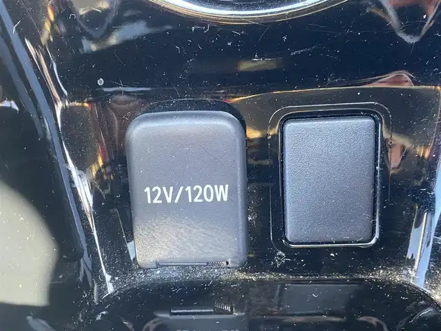 トヨタ プリウス A ツーリングセレクション 福岡県 2018(平30)年 4.6万km ホワイトパールクリスタルシャイン ワンオーナー/アダプティブクルーズコントロール/レーンキープアシスト/社外メモリナビ/Bluetooth/フルセグTV/バックカメラ/LEDヘッドライト/オートライト/オートハイビーム/黒革シート/前席シートヒーター/純正17インチアルミホイール/ETC/取扱説明書/保証書/スペアキー×1