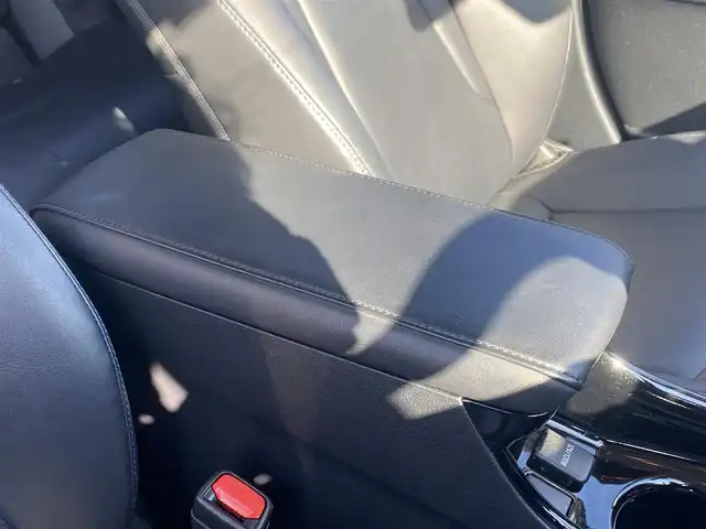 トヨタ プリウス A ツーリングセレクション 福岡県 2018(平30)年 4.6万km ホワイトパールクリスタルシャイン ワンオーナー/アダプティブクルーズコントロール/レーンキープアシスト/社外メモリナビ/Bluetooth/フルセグTV/バックカメラ/LEDヘッドライト/オートライト/オートハイビーム/黒革シート/前席シートヒーター/純正17インチアルミホイール/ETC/取扱説明書/保証書/スペアキー×1