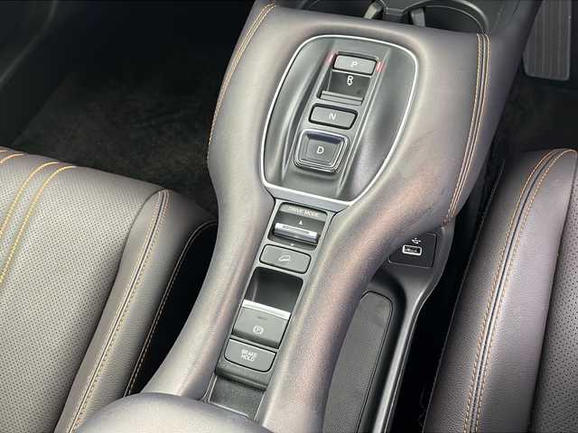 ホンダ ＺＲ－Ｖ ハイブリッド e:HEV Z 栃木県 2023(令5)年 2.5万km プラチナホワイトパール ワンオーナー/本革シート/BOSEプレミアムサウンドシステム/純正7インチワイドナビ/・フルセグTV/AM/FM/・Apple CarPlay/Android Auto/Bluetooth/USB/HDMI/ホンダセンシング/・衝突軽減ブレーキ/・誤発進抑制/・路外逸脱抑制/・パーキングセンサー/・渋滞追従機能付アダプティブクルーズコントロール/・車線維持支援/・アダプティブドライビングビーム/・ブラインドスポットモニタリング/・歩行者事故低減ステアリング/・先行者発進お知らせ/・標識認識/マルチビューカメラ/ビルトインETC2.0/ワイヤレス充電/電動リアゲート/純正前後ドライブレコーダー/ハーフレザーシート(合皮)/シートヒーター(D/N席)/パワーシート(D/N席)/ヒルディセントコントロール/LEDヘッドライト/フォグランプ/純正18インチアルミホイール/ドアバイザー/純正フロアマット/サイド+カーテンエアバッグ/スマートキー×2本/保証書、取扱説明書