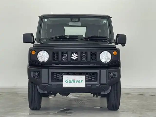 スズキ ジムニー XG 群馬県 2024(令6)年 0.4万km ブルーイッシュブラックパール3 純正オーディオ　（DPX5300BTHS）/Bluetooth/USB/AM/FM/スズキセーフティサポート/・デュアルセンサーブレーキサポート/・車線逸脱警報機能/・ふらつき警報機能/・先行車発進お知らせ機能/・ハイビームアシスト/・標識認識/リヤパーキングセンサー/社外アルミホイール付スタッドレスタイヤ/スペアタイヤカバー/純正ゴムマット/クルーズコントロール/前席シートヒーター/LEDヘッドライト/フォグランプ/ダウンヒルアシストコントロール/プッシュスタート/スマートキー