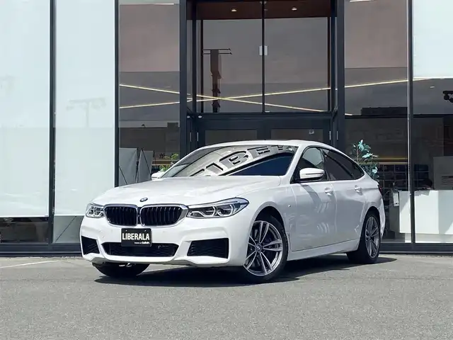 ＢＭＷ ６３０ｉ グランツーリスモ Mスポーツ 福岡県 2020(令2)年 4.3万km アルピンホワイトⅢ ・１オーナー/・サンルーフ/・アダプティブクルーズコントロール/・純正ナビ／ＵＳＢ／ＢＴ/・全方位カメラ/・革シート／シートヒーター/・ドライブレコーダー/・フルセグテレビ/・ＥＴＣ/・純正１９インチＡＷ/・メモリ機能付きシート/・BSM/・プッシュスタート/・パーキングアシスト/・アイドリングストップ/・スマートキー/・パワーシート/・オートライト/・LEDライト/・保証書/・取扱説明書/・記録簿