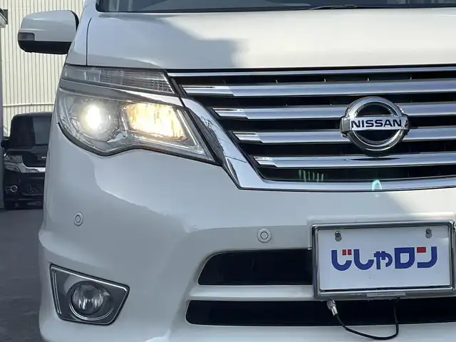 日産 セレナ ハイウェイS S HV Aセーフ 大阪府 2014(平26)年 9.4万km ブリリアントホワイトパール 純正ナビ/フルセグテレビ/全方位カメラ/アイドリングストップ/衝突軽減システム/横滑り防止/両側パワースライドドア/ETC/HID/ドアバイザー/寒冷地仕様/取説（車両・ナビ）/保証書/スペアスマートキー