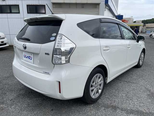 トヨタ プリウス α S 神奈川県 2011(平23)年 9.6万km ホワイトパールクリスタルシャイン (株)IDOMが運営する【じしゃロン秦野店】の自社ローン専用車両になります。こちらは現金またはオートローンご利用時の価格です。自社ローンご希望の方は別途その旨お申付け下さい/純正メモリナビ/ワンセグ/ＣＤ／ＢＴ/ETC/スマートキー/バックカメラ/ドアバイザー
