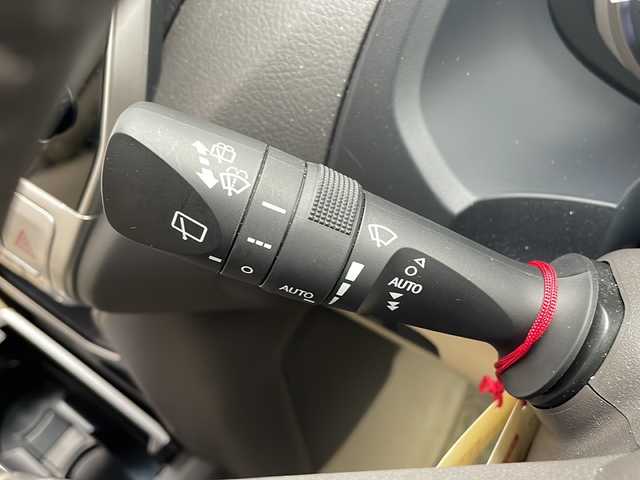 トヨタ ランドクルーザー プラド TX Lパッケージ 愛知県 2023(令5)年 2.4万km ホワイトパールクリスタルシャイン 衝突軽減システム/純正9型ディズプレイオーディオ　ナビあり/全方位カメラ/サンルーフ/レーダークルーズコントロール/シートヒーター/エアシート/フルセグ/バックカメラ/パワーシート/コーナーセンサー/ルーフレール/ETC2.0/LEDヘッドライト/オートマチックハイビーム/ドライブレコーダー/ステアリングスイッチ/スマートキー/プッシュスタート
