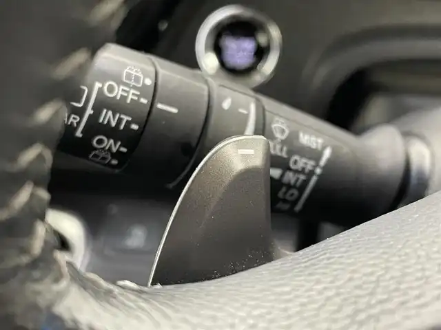 ホンダ ステップワゴン スパーダ クールスピリット 埼玉県 2016(平28)年 6.5万km ホワイトオーキッドパール 純正ナビ　フリップダウンモニター　バックカメラ　ビルトインＥＴＣ　両側パワースライドドア　アダクティブクルーズコントロール　シートヒーター　ＬＥＤ　ドラレコ　ハーフレザー　オートライト　スマートキー