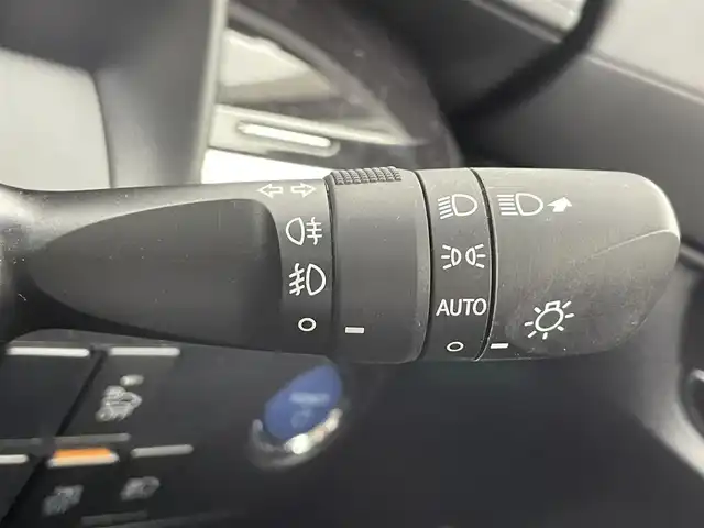 トヨタ アルファードハイブリット SR 富山県 2018(平30)年 5.8万km ホワイトパールクリスタルシャイン サンルーフ/純正10型ナビ（NSZN-Z66T）（CD DVD BT MSV（SD））/フルセグTV/純正12.1型フリップダウンモニター（V12T-R66C）/黒革調シート/前後ドラレコ（MRV-MR450）/デジタルインナーミラー/パワーバックドア/ACC/プリクラッシュセーフティ（PCS）/レーンキープ（LTA）/先行車発進告知/両側パワースライドドア/バックカメラ/前後コーナーセンサー/ビルトインETC2.0/天井照明16色/LEDヘッドライト/フォグ/スマートキー＋プッシュスタート/純正マット・バイザー/前席パワーシート・エアシート/運転席シートメモリー/保証書、取説