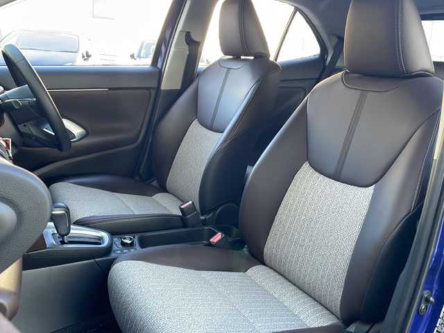 トヨタ ヤリスクロス ハイブリッド Z 滋賀県 2022(令4)年 1.8万km ダークブルーマイカM ワンオーナー/ディーラーナビ/　【AM・FM/CD/Bluetooth/TV/USB】/バックカメラ　【全方位】/ハーフレザーシート/運転席・助手席　シートヒーター/パワーシート/レーントレーシングアシスト/リヤクロストラフィックアラート/パーキングサポートブレーキ/ロードサインアシスト/横滑り防止システム/コーナーセンサー/ダウンヒルアシストコントロール/パワーバックドア/電格ミラー/ウィンカーミラー/Autoハイビーム/前後ドライブレコーダー/ETC2.0