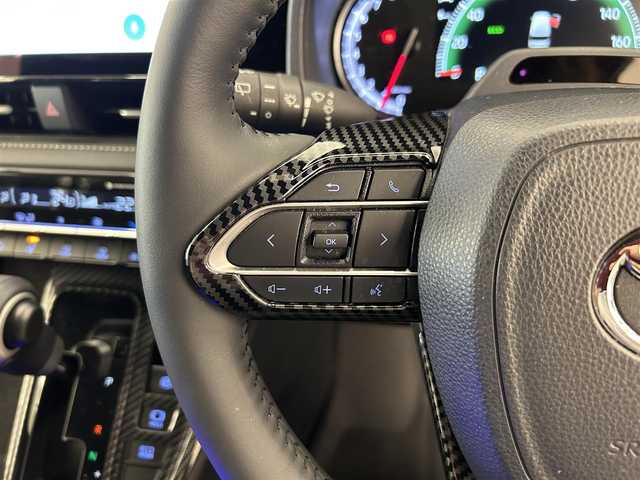 トヨタ ノア S－Z 岡山県 2025(令7)年 0.6万km ホワイトパールクリスタルシャイン トヨタ純正10.5インチナビ/アラウンドビューモニター/HDMI/USB/Bluetooth/アップルカープレイ/リアフリップダウンモニター/自動ブレーキ/LKA/BSA/ACC/ブレーキオートホールド/PTG/モデリスタフルエアロ/イルミルーフスポイラー/コーナーセンサー/社外18インチアルミ/社外フロアマット/ドアバイザー/デジタルインナーミラー/HUD/ドラレコ/CD/DVDプレイヤー/ベッドキット/釣り竿ホルダー