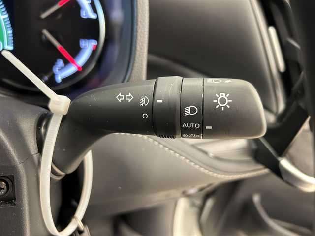 トヨタ ノア S－Z 岡山県 2025(令7)年 0.6万km ホワイトパールクリスタルシャイン トヨタ純正10.5インチナビ/アラウンドビューモニター/HDMI/USB/Bluetooth/アップルカープレイ/リアフリップダウンモニター/自動ブレーキ/LKA/BSA/ACC/ブレーキオートホールド/PTG/モデリスタフルエアロ/イルミルーフスポイラー/コーナーセンサー/社外18インチアルミ/社外フロアマット/ドアバイザー/デジタルインナーミラー/HUD/ドラレコ/CD/DVDプレイヤー/ベッドキット/釣り竿ホルダー