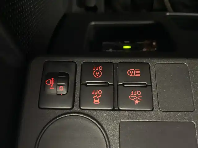 トヨタ ピクシスメガ D SAⅢ 栃木県 2022(令4)年 2.8万km ブラックマイカメタリック 純正ナビ(NSZT-W68T)/ ・フルセグTV/ ・Bluetooth/ ・CD/ ・DVD/ ・SD/バックカメラ/スマートアシスト/ ・衝突軽減システム/ ・オートハイビーム/ ・後方コーナーセンサー/両側パワースライドドア/ETC/ハロゲンヘッドライト/オートライト/リモコンキー/純正フロアマット/フロントフォグランプ/ドアバイザー/ベンチシート