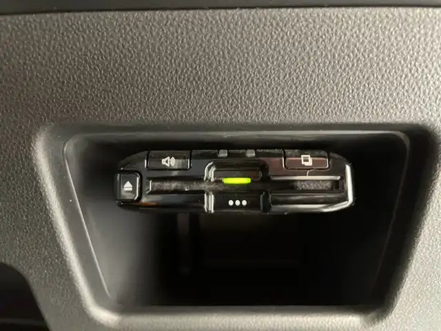 トヨタ ピクシスメガ D SAⅢ 栃木県 2022(令4)年 2.8万km ブラックマイカメタリック 純正ナビ(NSZT-W68T)/ ・フルセグTV/ ・Bluetooth/ ・CD/ ・DVD/ ・SD/バックカメラ/スマートアシスト/ ・衝突軽減システム/ ・オートハイビーム/ ・後方コーナーセンサー/両側パワースライドドア/ETC/ハロゲンヘッドライト/オートライト/リモコンキー/純正フロアマット/フロントフォグランプ/ドアバイザー/ベンチシート