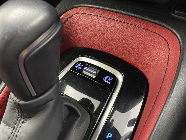 トヨタ カローラ スポーツ ハイブリッドG Z 埼玉県 2019(平31)年 5万km アティチュードブラックマイカ 純正ナビ/(AM/FM/CD/DVD/TV/SD/BT/USB/HDMI)/バックカメラ/ETC/自動防眩ミラー/ハーフレザー/シートヒーター/レーダークルーズコントロール/プッシュスタート/スマートキー/スペアキー/オートライト/LEDヘッドライト/フォグランプ/ヘッドライトレベライザー/純正フロアマット/純正18インチアルミホイール