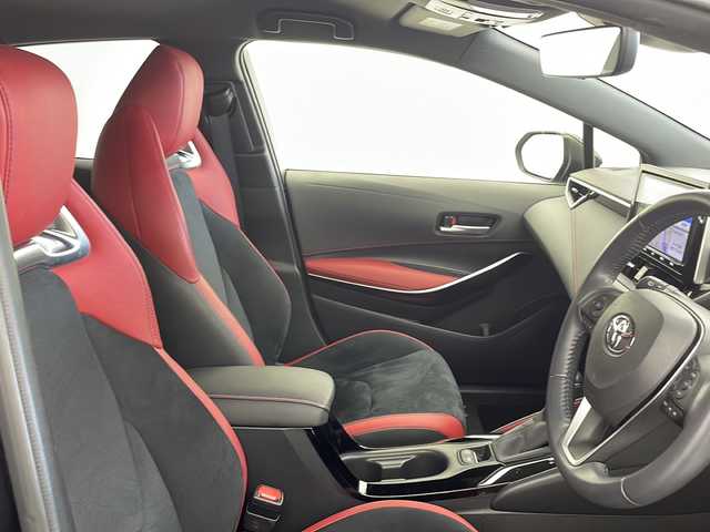 トヨタ カローラ スポーツ ハイブリッドG Z 埼玉県 2019(平31)年 5万km アティチュードブラックマイカ 純正ナビ/(AM/FM/CD/DVD/TV/SD/BT/USB/HDMI)/バックカメラ/ETC/自動防眩ミラー/ハーフレザー/シートヒーター/レーダークルーズコントロール/プッシュスタート/スマートキー/スペアキー/オートライト/LEDヘッドライト/フォグランプ/ヘッドライトレベライザー/純正フロアマット/純正18インチアルミホイール