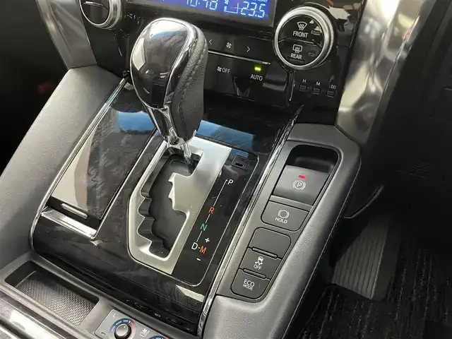 トヨタ ヴェルファイア Z Gエディション 熊本県 2018(平30)年 5.6万km ホワイトパールクリスタルシャイン モデリスタエアロフル（Ｆ・Ｓ・Ｒ）/モデリスタマフラー　/純正１０インチナビNSZN-Z66T（CD・DVD・フルセグ・BT・SD・USB）/純正１２型フリップダウンモニター　/サンルーフ　/バックカメラ/レーダークルーズコントロール/パワーバックドア　/セーフティセンス/衝突軽減ブレーキ/レーンキープアシスト/横滑り防止/前席シートヒーター/前席エアーシート/前席・2列目パワーシート　/シートメモリー/ステアリングヒーター/オットマン/両側パワースライドドア/純正フロアマット/純正１８インチAW/オートライト/オートマチックハイビーム/LEDヘッドライト/フォグランプ/スマートキー/プッシュスタート/スペアキー1本/取扱説明書