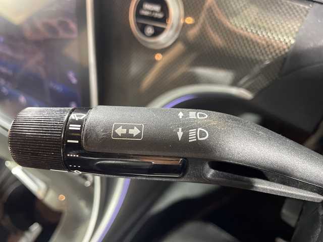 メルセデス・ベンツ Ｍ・ベンツ Ｃ２２０ｄ アバンギャルド　AMGライン 福岡県 2023(令5)年 7万km 黒 純正ナビゲーション/BT DVD CD/フルセグテレビ/全方位カメラ/ブラインドスポットモニター/ヘッドアップディスプレイ/コーナーセンサー/レーダークルーズコントロール/パトルシフト/プッシュスタートエンジン/スマートキー/ドライブレコーダー前後/ETC/オートライト/LEDヘッドライト/純正18インチアルミホイール