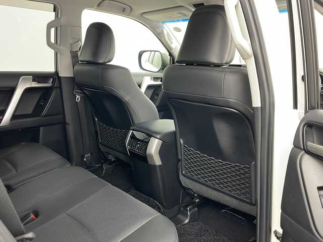 トヨタ ランドクルーザー プラド TX Lパッケージ 道央・札幌 2018(平30)年 1.9万km ホワイトパールクリスタルシャイン ・4WD/・ワンオーナー/・純正ナビ&CD&DVD&BT&TV/・バックカメラ/・レーダークルーズコントロール/・衝突被害軽減ブレーキ/・レーンキープアシスト/・コーナーセンサー/・前席シートヒーター/・前席ベンチレーションシート/・レザーシート/・ETC/・ドライブレコーダー/・モデリスタエアロ/・LEDヘッドライト/・オートライト/・オートマチックハイビーム/・スマートキー