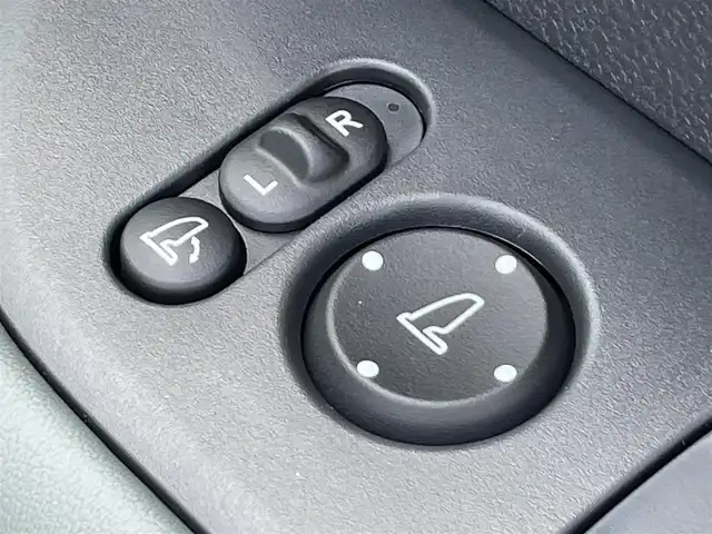 ホンダ フリード ハイブリット e:HEV クロスター 香川県 2025(令7)年 0.1千km クリスタルブラックパール 純正9インチナビ(LXM-242ZFNi)/→AM.FM/フルセグTV/Bluetooth/ホンダセンシング/・アダプティブクルーズコントロール/・衝突軽減ブレーキ/・歩行者事故低減ステアリング/・車線維持支援システム/・路外逸脱抑制機能/・先行車発進お知らせ機能/バックカメラ/両側パワースライドドア/前席シートヒーター/LEDヘッドライト/ブラインドスポットモニター/革巻きステアリング/ステアリングリモコン/オートブレーキホールド/USB/ウィンカーミラー/オートエアコン/パワーウィンドウ/スマートキー/プッシュスタート