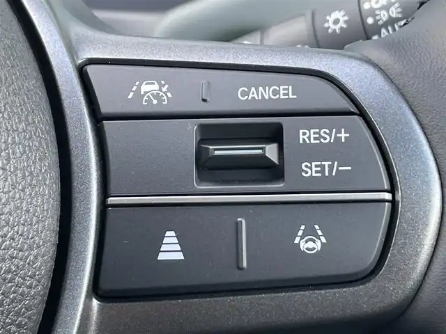 ホンダ フリード ハイブリット e:HEV クロスター 香川県 2025(令7)年 0.1千km クリスタルブラックパール 純正9インチナビ(LXM-242ZFNi)/→AM.FM/フルセグTV/Bluetooth/ホンダセンシング/・アダプティブクルーズコントロール/・衝突軽減ブレーキ/・歩行者事故低減ステアリング/・車線維持支援システム/・路外逸脱抑制機能/・先行車発進お知らせ機能/バックカメラ/両側パワースライドドア/前席シートヒーター/LEDヘッドライト/ブラインドスポットモニター/革巻きステアリング/ステアリングリモコン/オートブレーキホールド/USB/ウィンカーミラー/オートエアコン/パワーウィンドウ/スマートキー/プッシュスタート