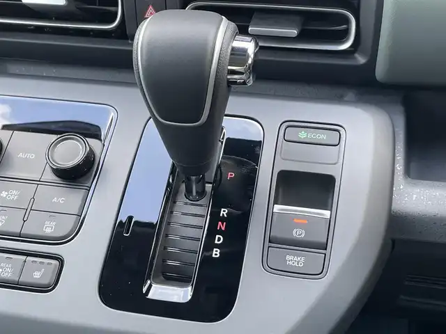 ホンダ フリード ハイブリット e:HEV クロスター 香川県 2025(令7)年 0.1千km クリスタルブラックパール 純正9インチナビ(LXM-242ZFNi)/→AM.FM/フルセグTV/Bluetooth/ホンダセンシング/・アダプティブクルーズコントロール/・衝突軽減ブレーキ/・歩行者事故低減ステアリング/・車線維持支援システム/・路外逸脱抑制機能/・先行車発進お知らせ機能/バックカメラ/両側パワースライドドア/前席シートヒーター/LEDヘッドライト/ブラインドスポットモニター/革巻きステアリング/ステアリングリモコン/オートブレーキホールド/USB/ウィンカーミラー/オートエアコン/パワーウィンドウ/スマートキー/プッシュスタート