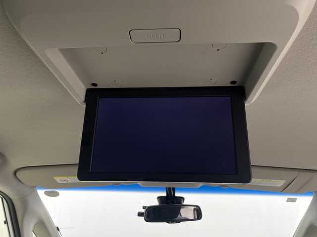 日産 セレナ HWS S HV Vセレ +Sefty 埼玉県 2015(平27)年 6.6万km ブリリアントホワイトパール フリップダウンモニター/純正SDナビ/（BT/CD/DVD/フルTV/AM/FM）/アラウンドビューモニター/両側パワースライドドア/前方ドラレコ/ビルトインETC/ロールサンシェード/衝突軽減ブレーキ/レーンキープアシスト/コーナーセンサー/純正フロアマット/純正アルミホイール/キセノンライト/フロントフォグランプ/スペア1本