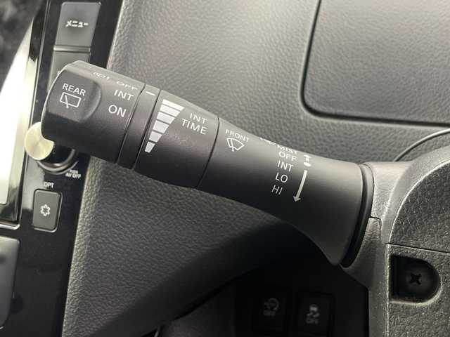 日産 セレナ HWS S HV Vセレ +Sefty 埼玉県 2015(平27)年 6.6万km ブリリアントホワイトパール フリップダウンモニター/純正SDナビ/（BT/CD/DVD/フルTV/AM/FM）/アラウンドビューモニター/両側パワースライドドア/前方ドラレコ/ビルトインETC/ロールサンシェード/衝突軽減ブレーキ/レーンキープアシスト/コーナーセンサー/純正フロアマット/純正アルミホイール/キセノンライト/フロントフォグランプ/スペア1本