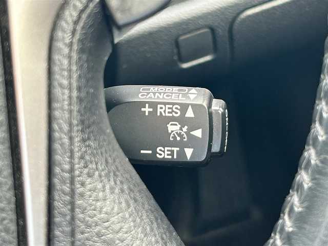 トヨタ クラウン マジェスタ Fバージョン 東京都 2013(平25)年 13.3万km ホワイトパールクリスタルシャイン ムーンルーフ/スーパーライブサウンドシステム/純正HDDナビ/　フルセグTV/DVD/CD/Bluetooth/バックカメラ/純正18インチアルミホイール/レーダークルーズコントロール/プリクラッシュセーフティ/インテリジェントクリアランスソナー/バックソナー/ブラインドスポットモニター/レザーシート/シートヒーター/シートベンチレーション/パワーシート/シートメモリー/ビルトインETC/純正ドライブレコーダー/LEDヘッドライト/LEDフォグランプ/革巻きステアリングホイール/ステアリングヒーター/ステアリングスイッチ/モデリスタLEDルームランプ/ナノイー付左右後席独立温度調整オートエアコン/スイッチ付木目調加飾アームレスト/純正センターコンソールイルミネーション/リア電動サンシェード/電動オート格納ミラー/ウインカーミラー/ミラーヒーター/プッシュスタート/スマートキー×2/純正フロアマット/純正ドアバイザー/保証書/取扱説明書