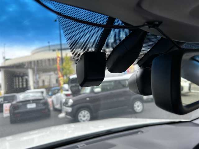 トヨタ クラウン マジェスタ Fバージョン 東京都 2013(平25)年 13.3万km ホワイトパールクリスタルシャイン ムーンルーフ/スーパーライブサウンドシステム/純正HDDナビ/　フルセグTV/DVD/CD/Bluetooth/バックカメラ/純正18インチアルミホイール/レーダークルーズコントロール/プリクラッシュセーフティ/インテリジェントクリアランスソナー/バックソナー/ブラインドスポットモニター/レザーシート/シートヒーター/シートベンチレーション/パワーシート/シートメモリー/ビルトインETC/純正ドライブレコーダー/LEDヘッドライト/LEDフォグランプ/革巻きステアリングホイール/ステアリングヒーター/ステアリングスイッチ/モデリスタLEDルームランプ/ナノイー付左右後席独立温度調整オートエアコン/スイッチ付木目調加飾アームレスト/純正センターコンソールイルミネーション/リア電動サンシェード/電動オート格納ミラー/ウインカーミラー/ミラーヒーター/プッシュスタート/スマートキー×2/純正フロアマット/純正ドアバイザー/保証書/取扱説明書