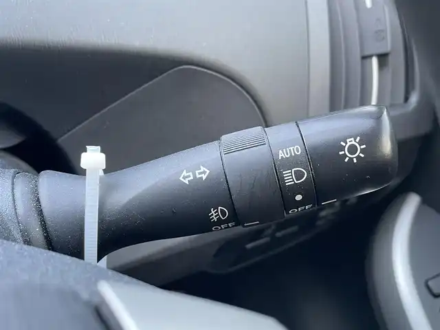 トヨタ プリウス S 岩手県 2013(平25)年 4.5万km ホワイトパールクリスタルシャイン 【(株)IDOMが運営する【じしゃロン盛岡店】の自社ローン対象車両になります。こちらは現金ご利用時の価格です。自社ローンご希望の方は別途その旨お申付け下さい。】/純正ナビ/CD/DVD/フルセグ/Bluetooth/SD/プッシュスタート/スマートキー/スペアキー/HIDヘッドライト/オートライト/フォグライト/ステアリングスイッチ/バックカメラ/フロントカメラ/ETC