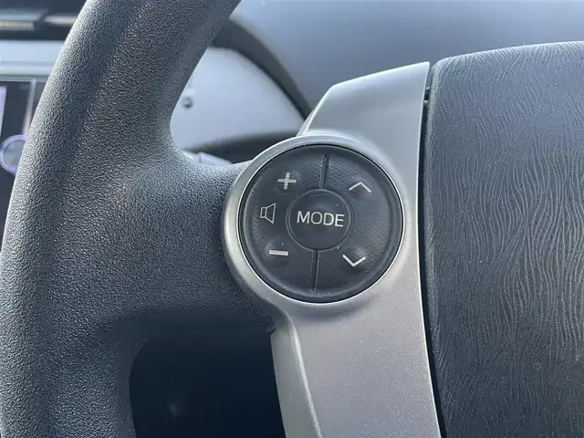 トヨタ プリウス S 岩手県 2013(平25)年 4.5万km ホワイトパールクリスタルシャイン 【(株)IDOMが運営する【じしゃロン盛岡店】の自社ローン対象車両になります。こちらは現金ご利用時の価格です。自社ローンご希望の方は別途その旨お申付け下さい。】/純正ナビ/CD/DVD/フルセグ/Bluetooth/SD/プッシュスタート/スマートキー/スペアキー/HIDヘッドライト/オートライト/フォグライト/ステアリングスイッチ/バックカメラ/フロントカメラ/ETC